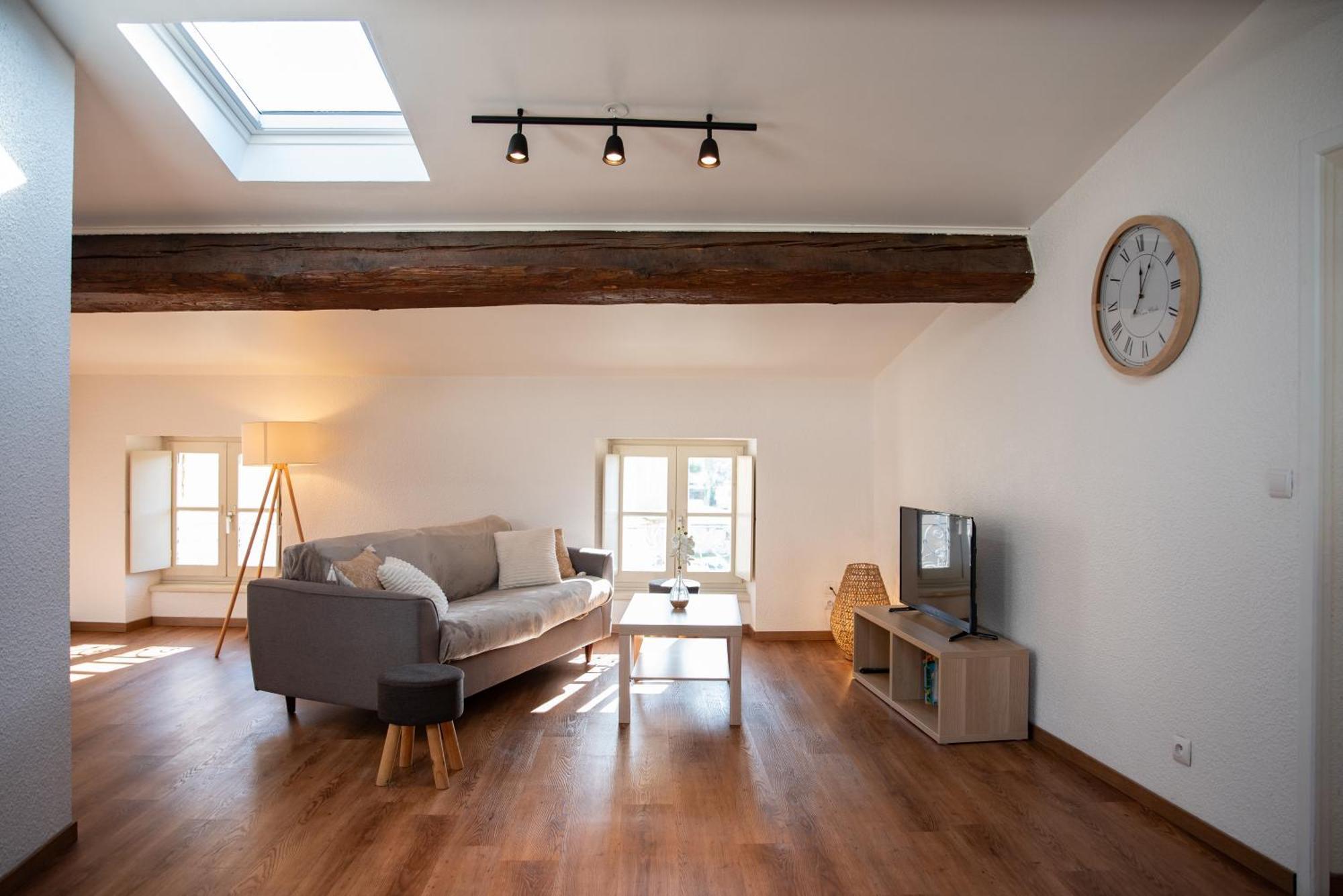 Appartement Chaleureux Au Pied De La Cite Avec Parking Carcassonne Exteriör bild
